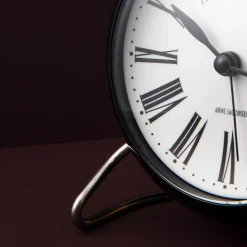 Arne Jacobsen Roman Bordur Ø11 cm hvid/sort | Køb her