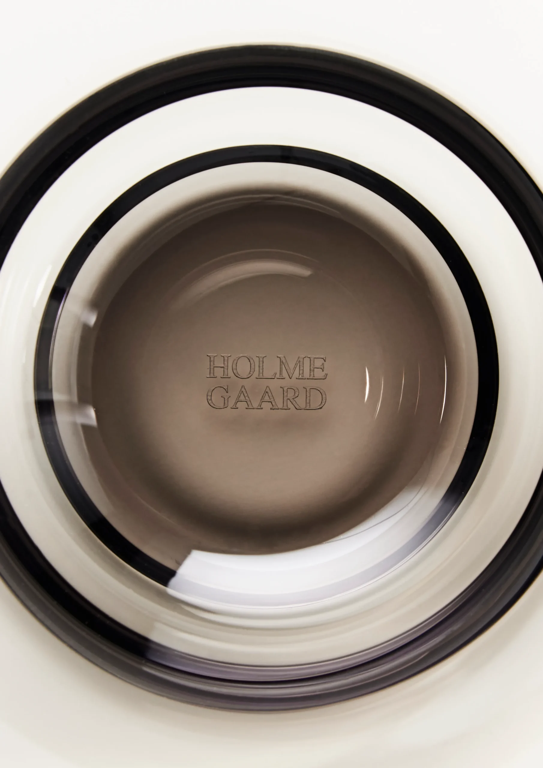 Holmegaard Vandglas 35 cl i grå fra serien Flow | Køb her