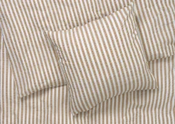 JUNA Bæk&Bølge Lines Sengetøj 150x210cm sand/hvid - Køb her