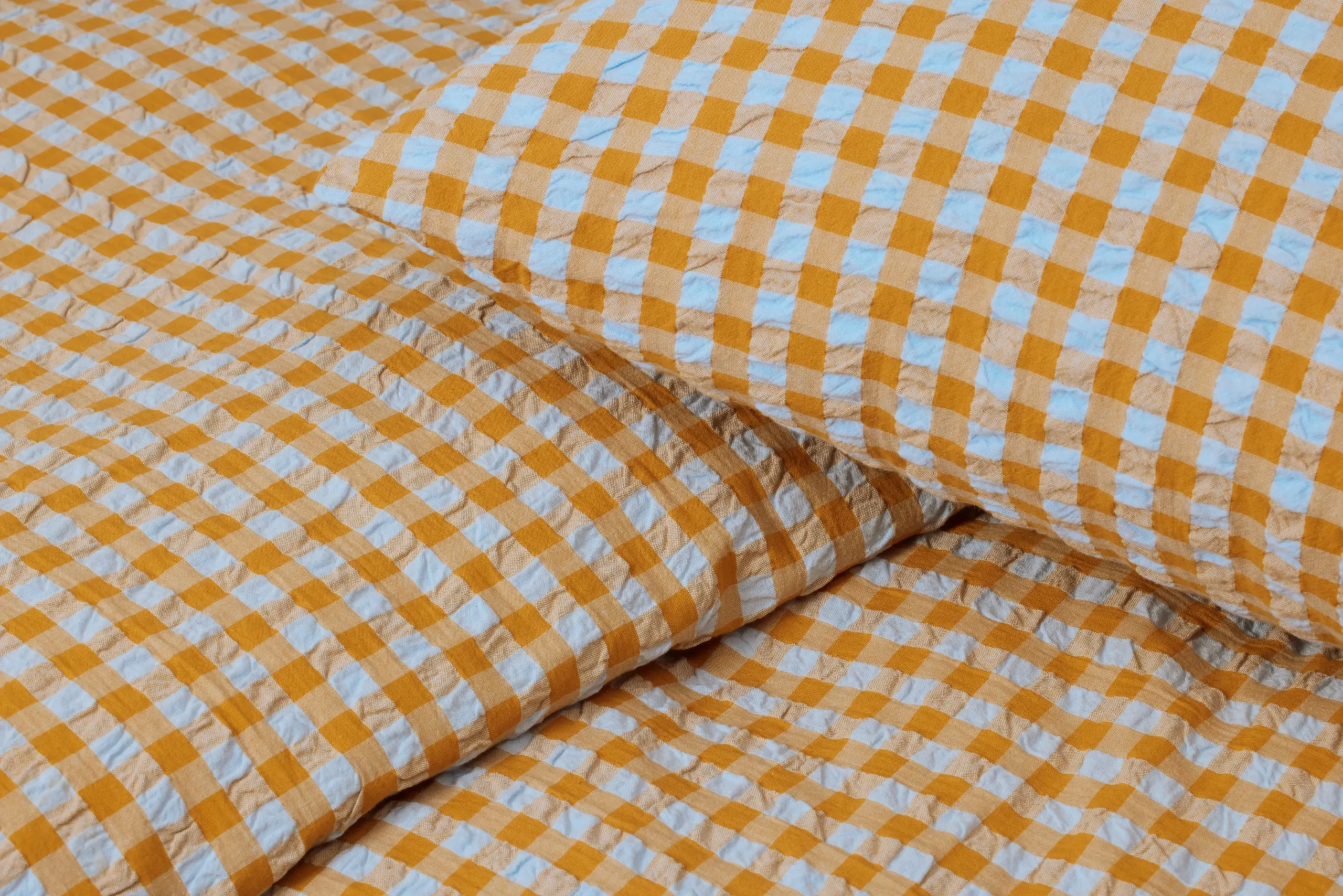 JUNA Bæk&Bølge Sengetøj 220x220 cm lys blå/sand SE | Køb her