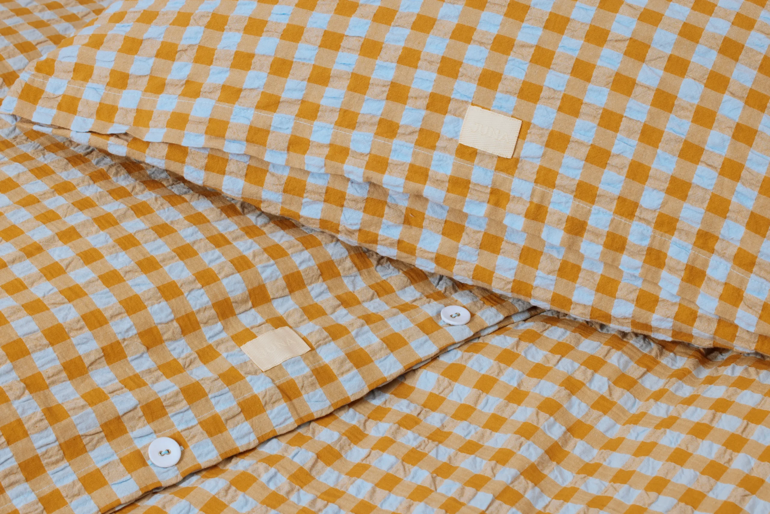 JUNA Bæk&Bølge Sengetøj 220x220 cm lys blå/sand SE | Køb her