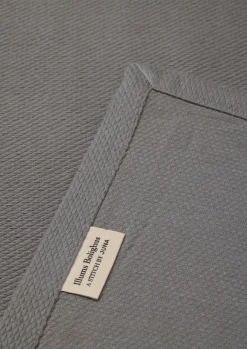 JUNA Damaskdug 150x220 cm i grå fra serien Piquet | Køb her