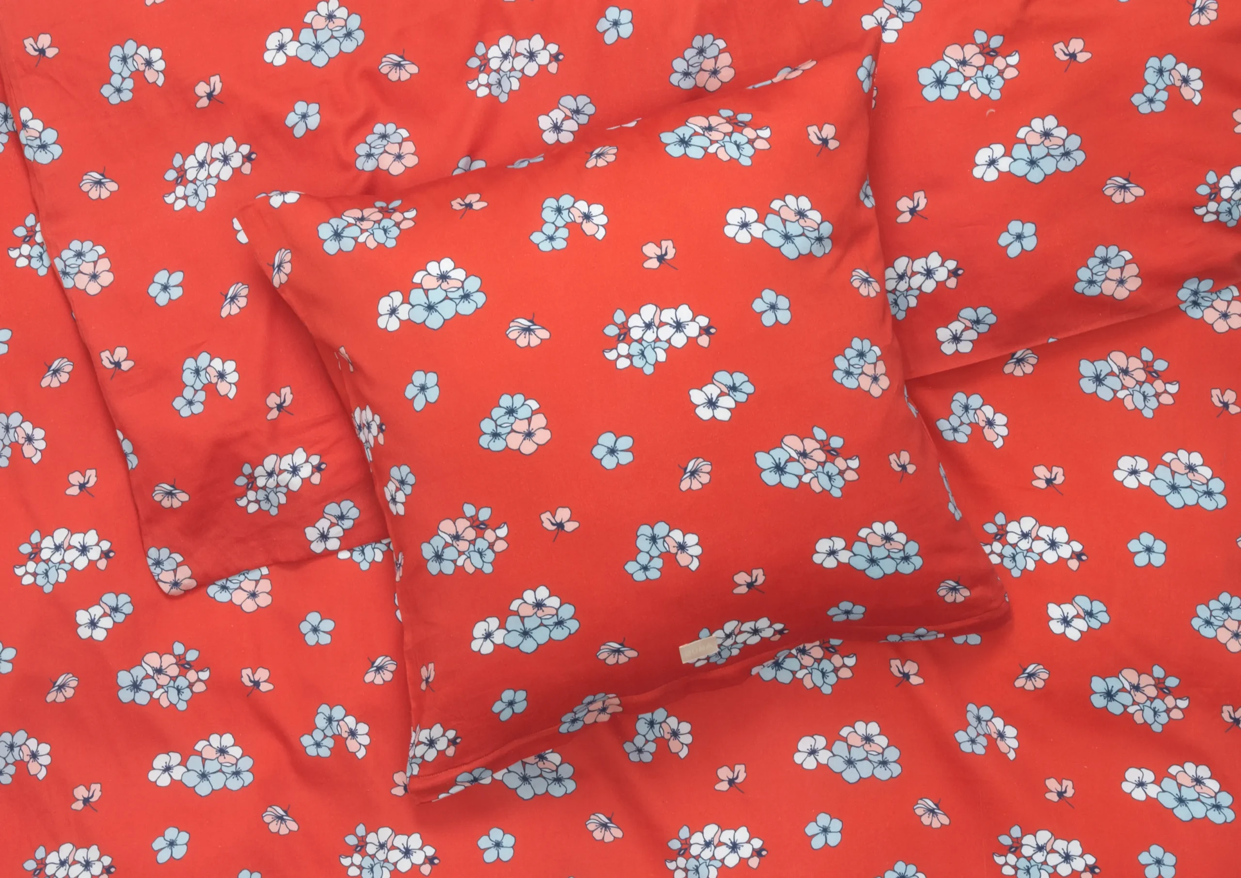 JUNA Grand Pleasantly Sengetøj 200x220 cm chili DK | Køb her