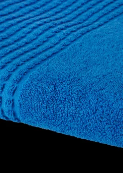 JUNA Håndklæde 70x140 cm i blå fra serien Check | Køb her