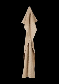 JUNA Håndklæde 70x140 cm i sand fra serien Check | Køb her