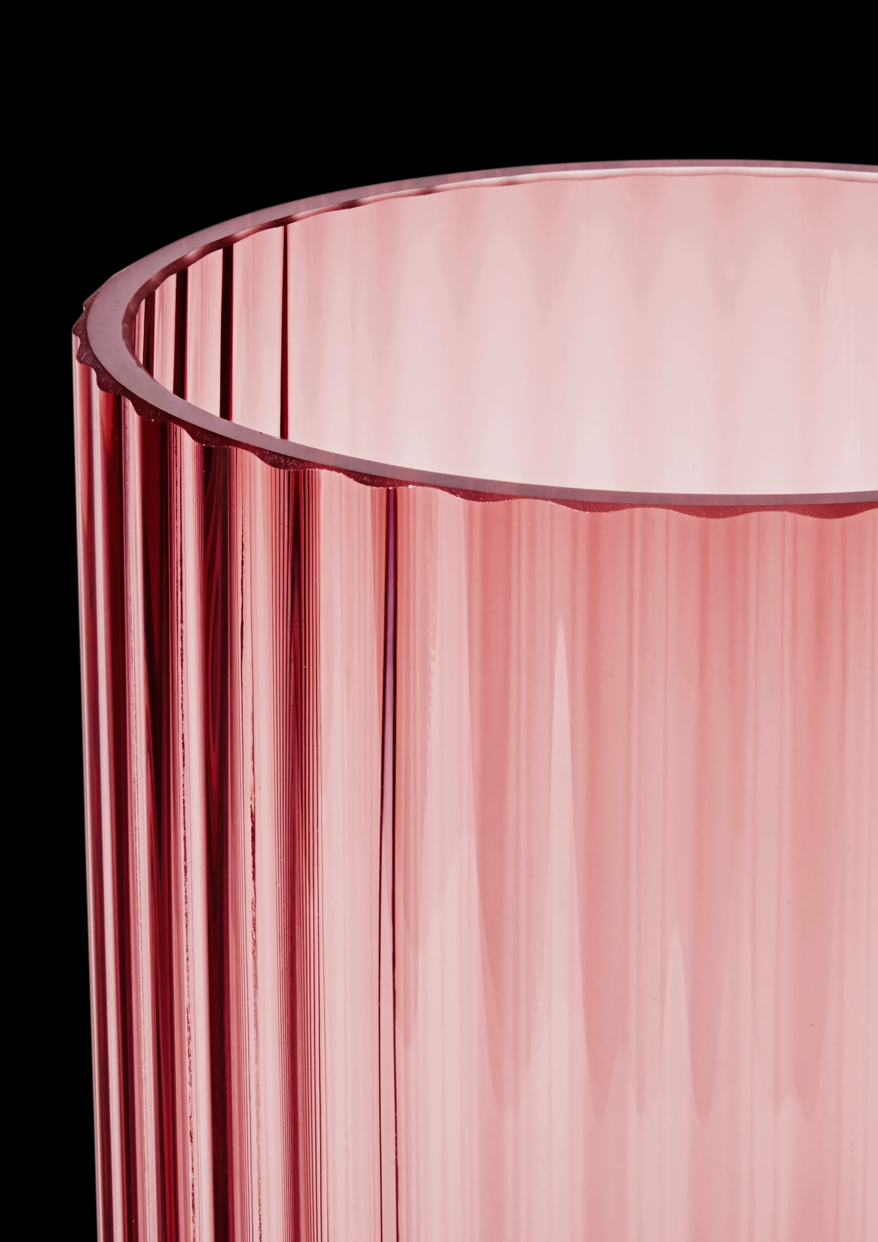 Lyngby Porcelæn Lyngby Vase burgundy mundblæst glas