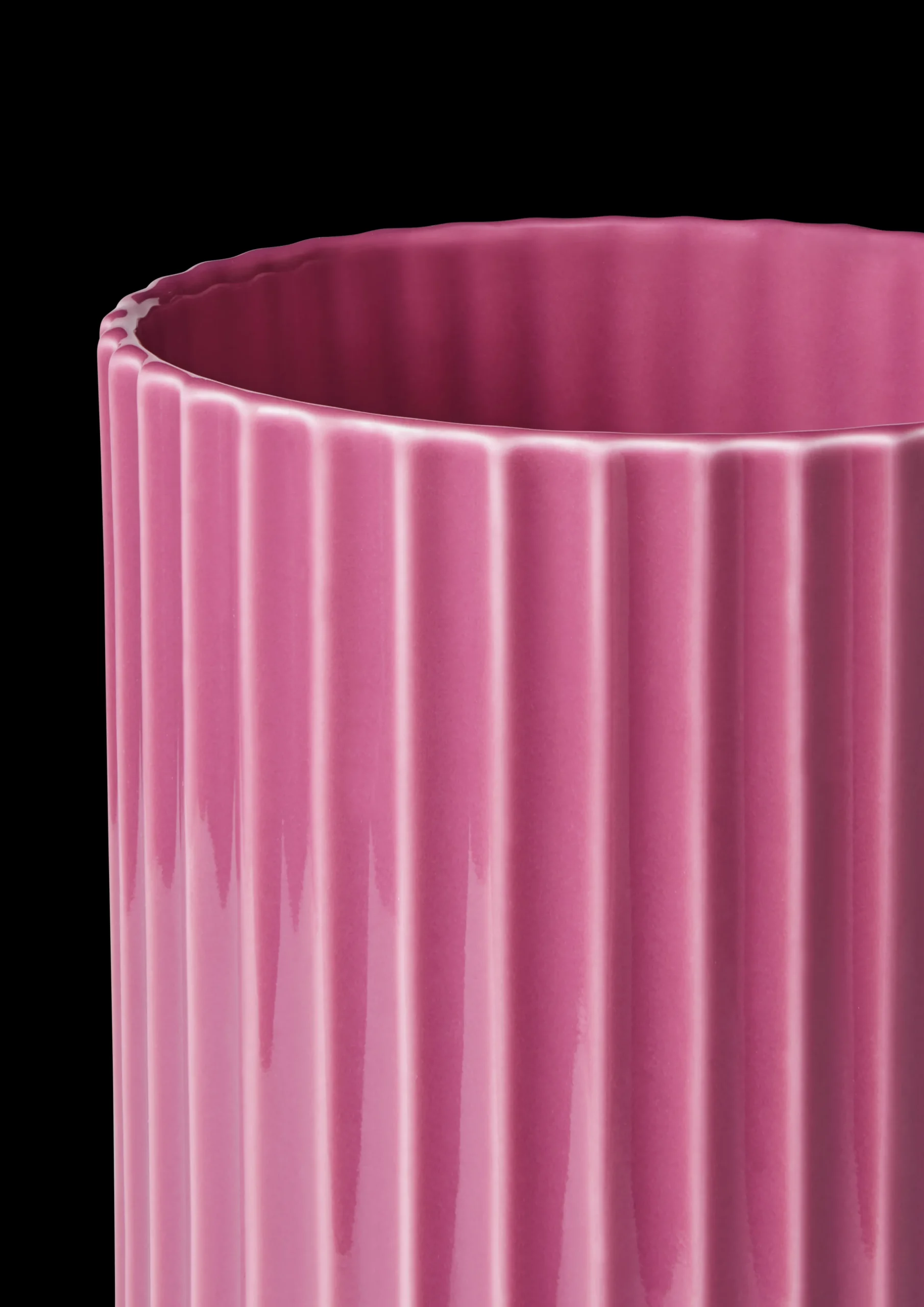 Lyngby Porcelæn Lyngby Vase H20.5 cm lilla porcelæn | Køb nu