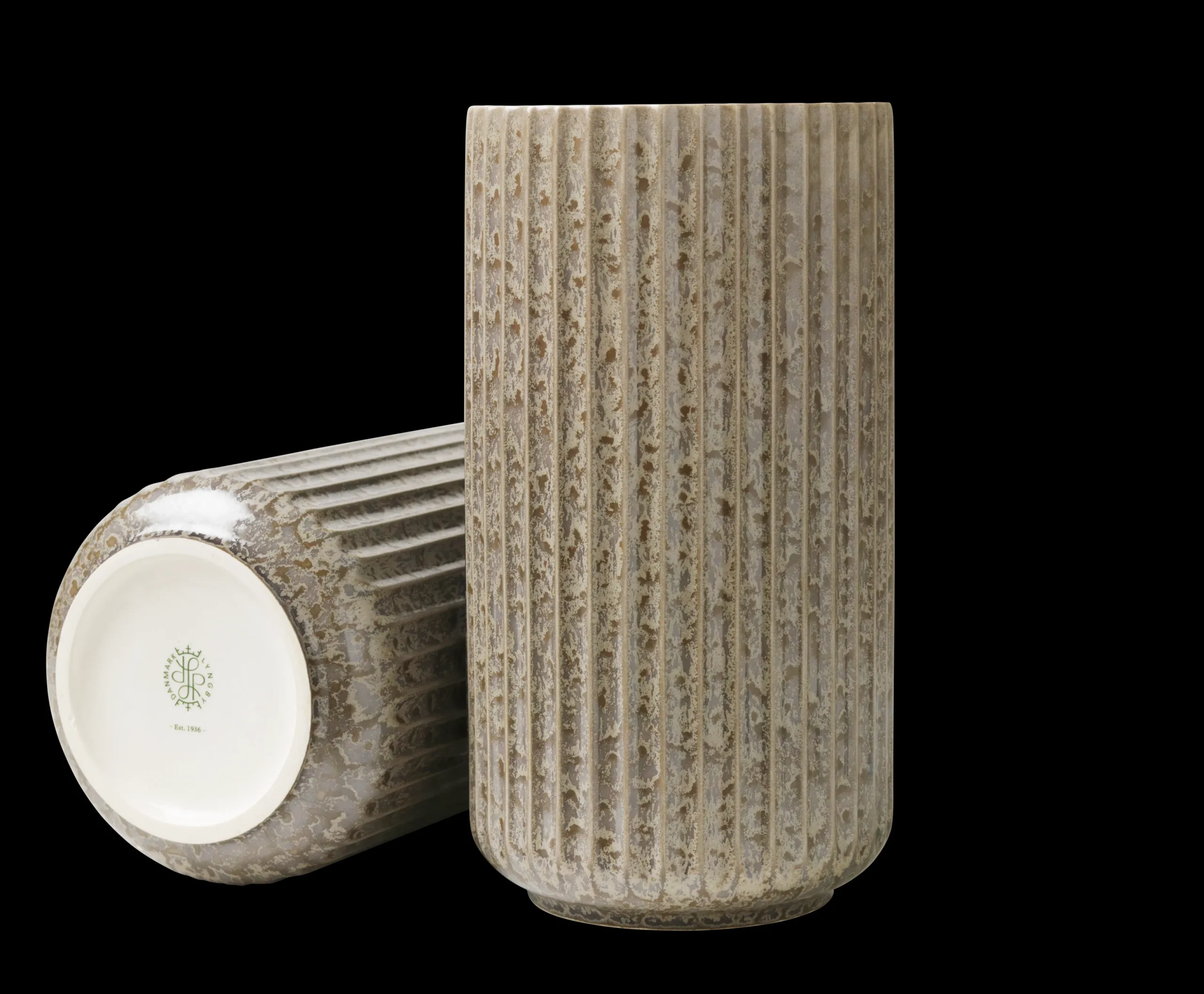 Lyngby Porcelæn Radiance Vase H20.5 cm i grå | Køb her