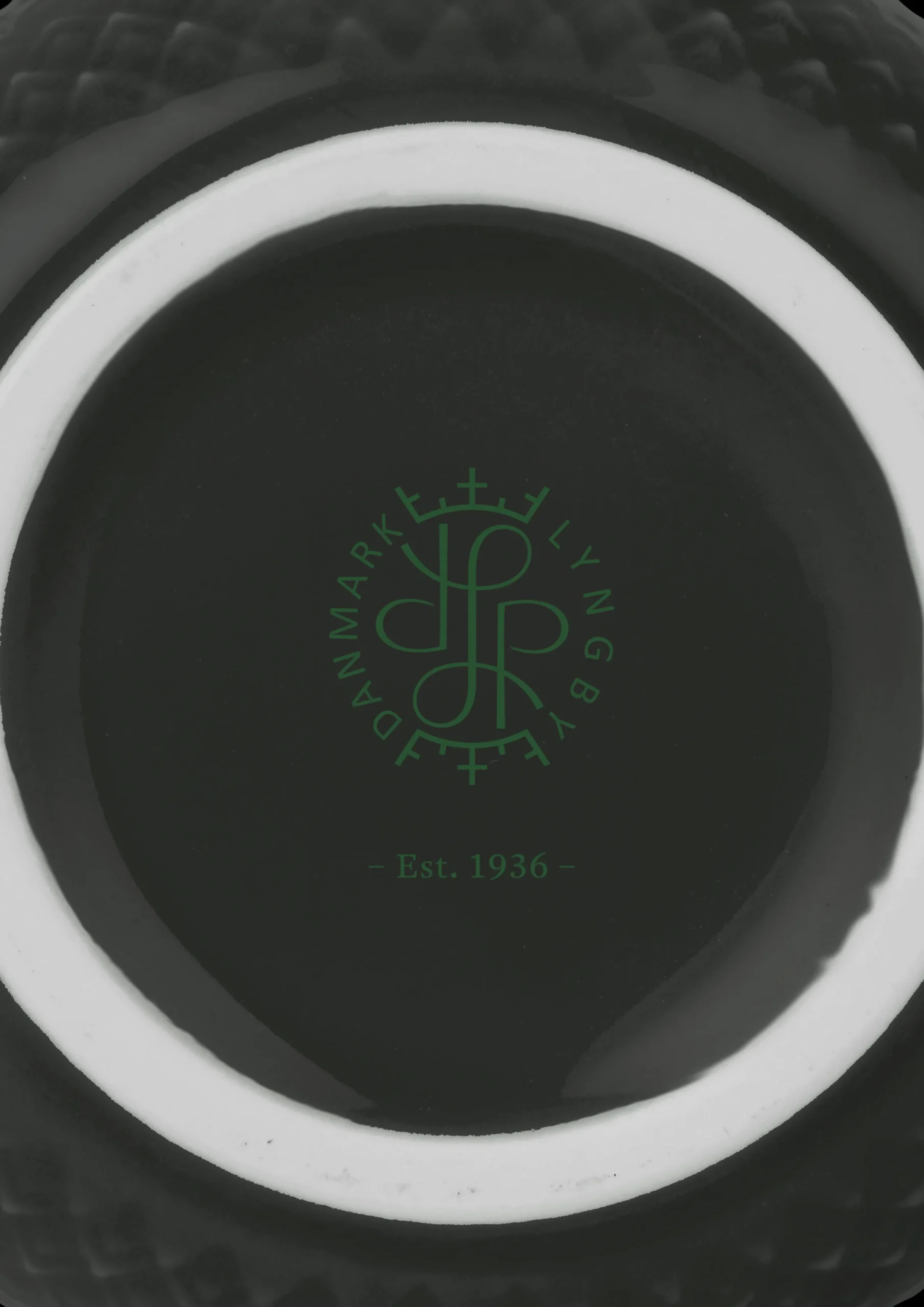 Lyngby Porcelæn Rhombe Earth Krus med hank 39 cl slate