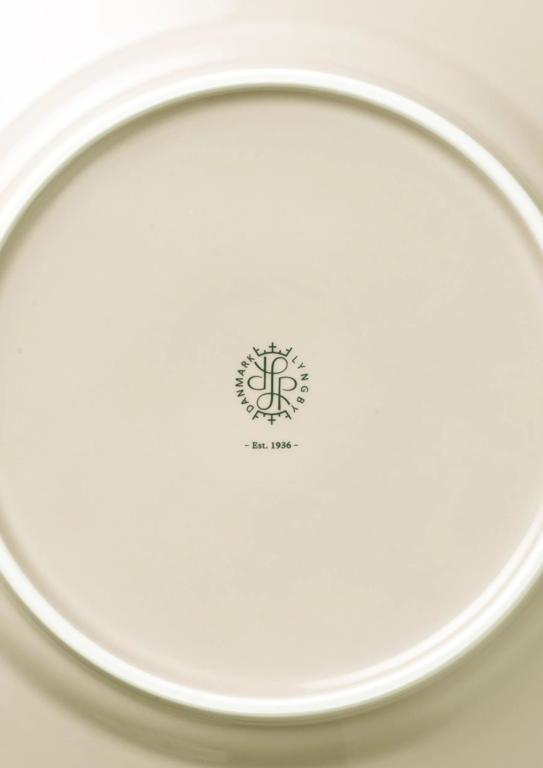 Lyngby Porcelæn Rhombe Earth Middagstallerken Ø27 cm marble