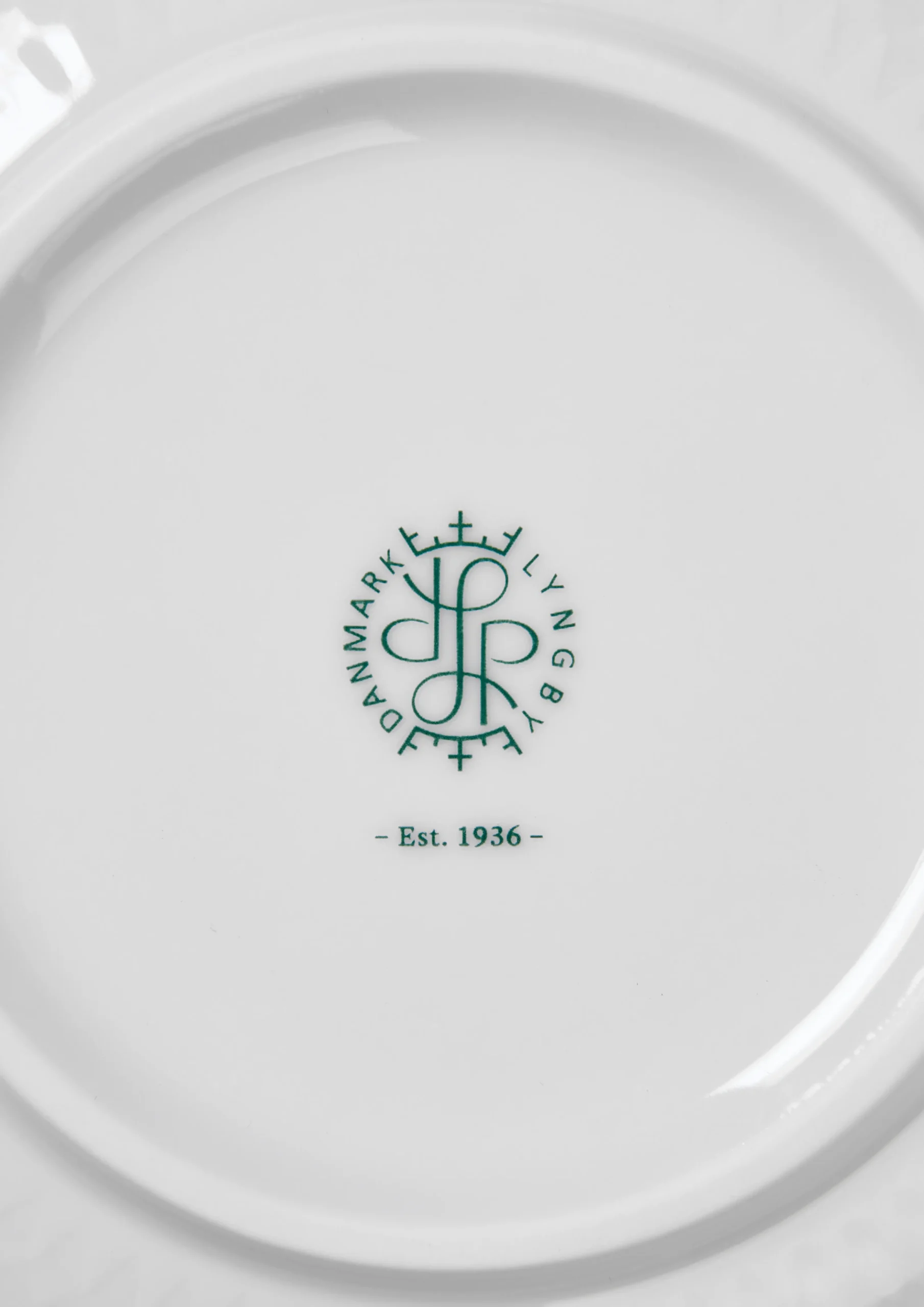 Lyngby Porcelæn Rhombe Skål Ø15.5 cm hvid | Køb her