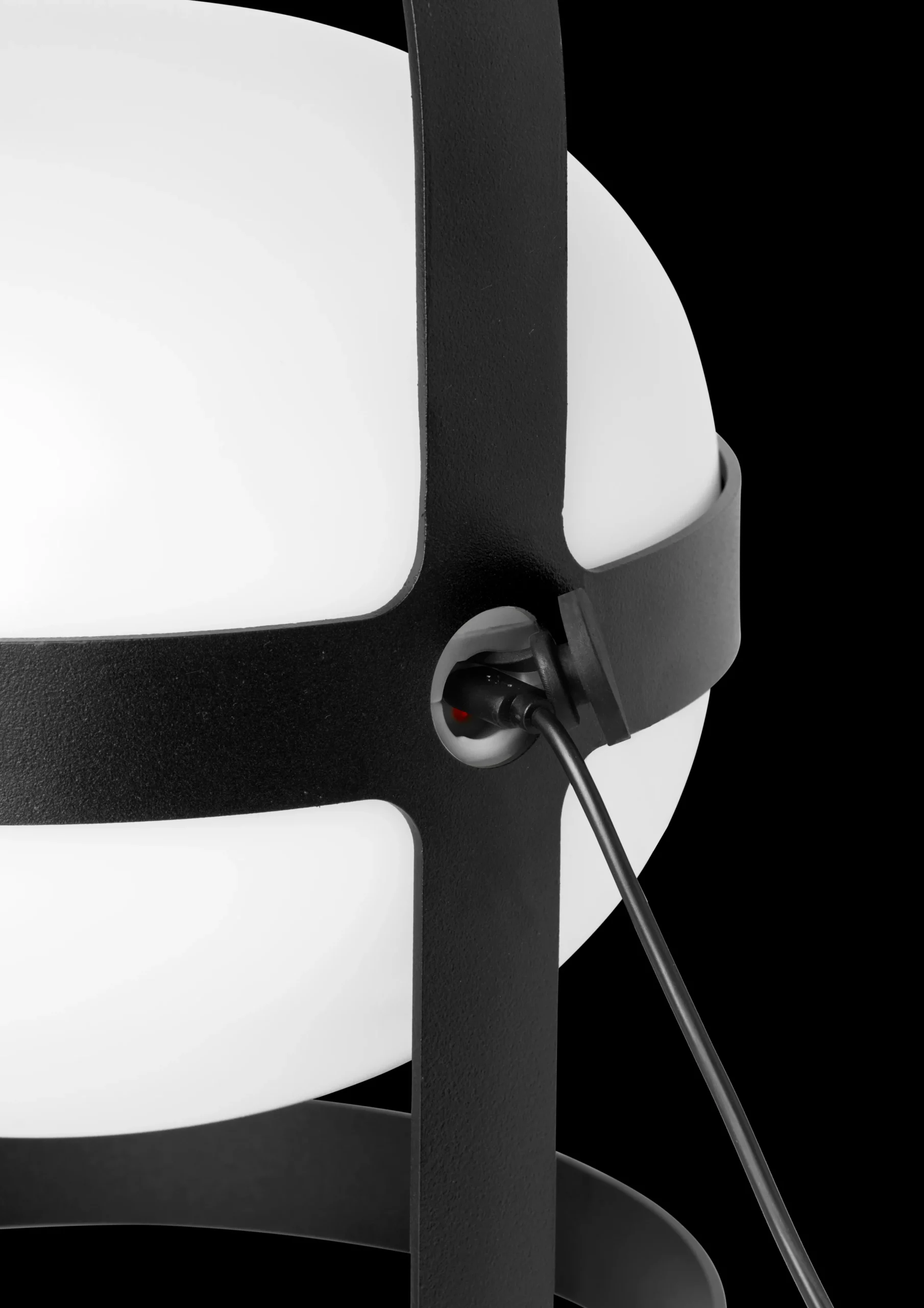 Rosendahl Solar H34 cm i sort fra serien Soft Spot | Køb her